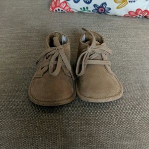 Tan suede chukka boots 6-12months